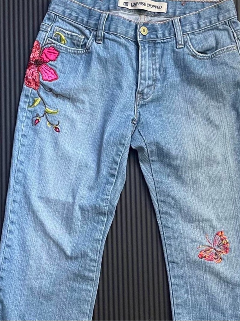 GAP Light Blue Cropped Jeans with Pink Embroidery
